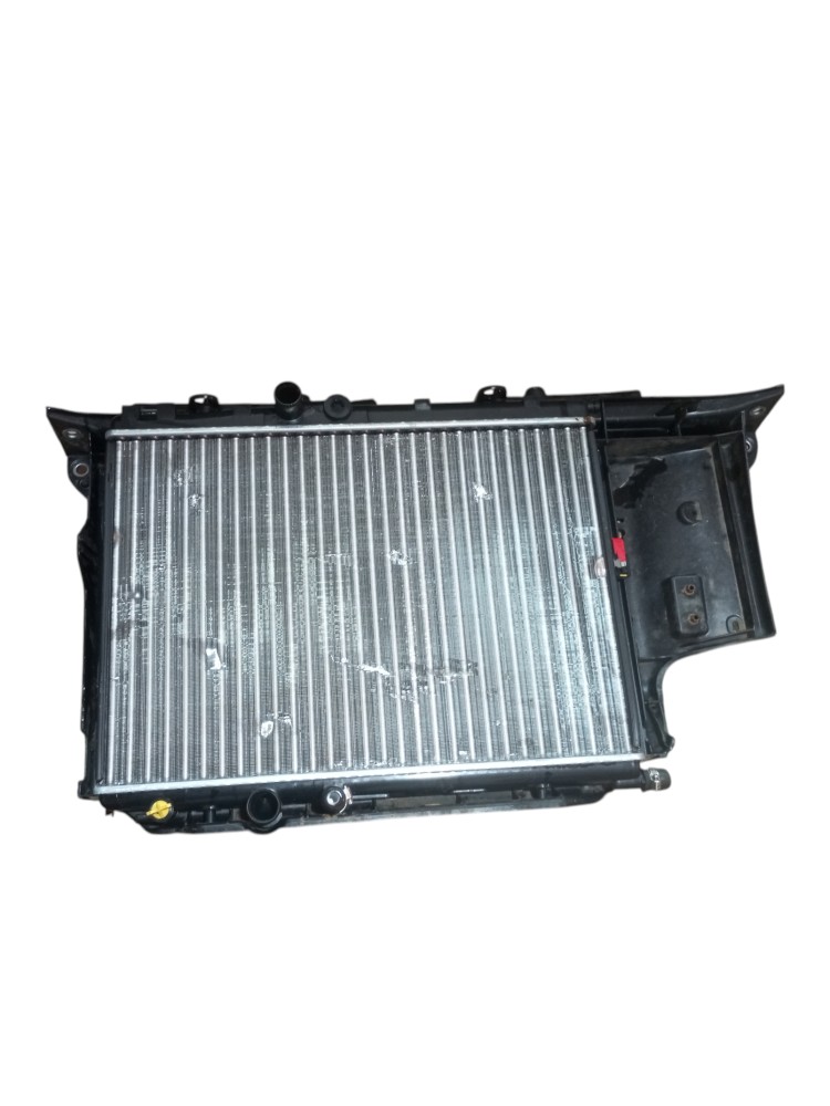 Radiador Completo Peugeot 206 207 1.4 1.6 2006 2013 Usado 6