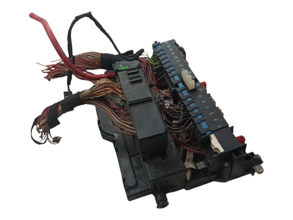 Caixa Fusiveis Bmw 330 Ie46 99 2000 2004 2006 Usada 4