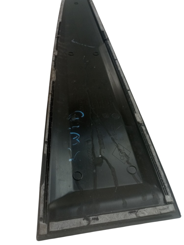 Friso Porta Dianteira Direita Renault Kwid 2019 2023 Usado 6