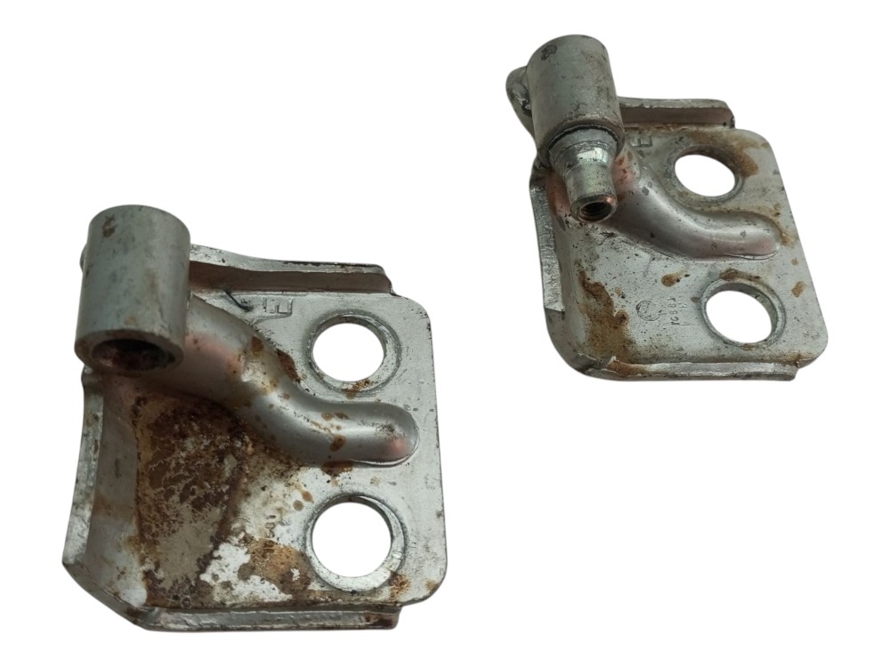 Dobradica Porta Traseira Fiat Palio 99 Direita Par Usado 2