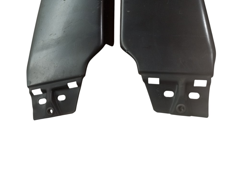 Molduras acabamentos para brisa Audi A3 2005 2014 usado par 5