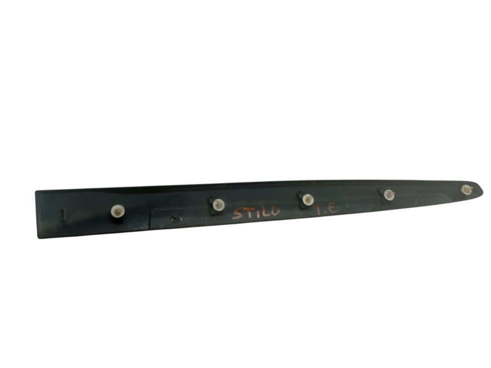 Friso porta fiat stilo 2003 2011 traseiro esquerda usado 3