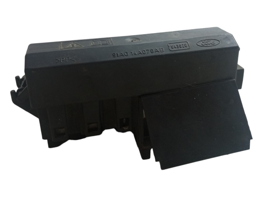 Caixa Max Fusiveis Ford Escort Sw 96 97 98 99 2000 2001 2002 2