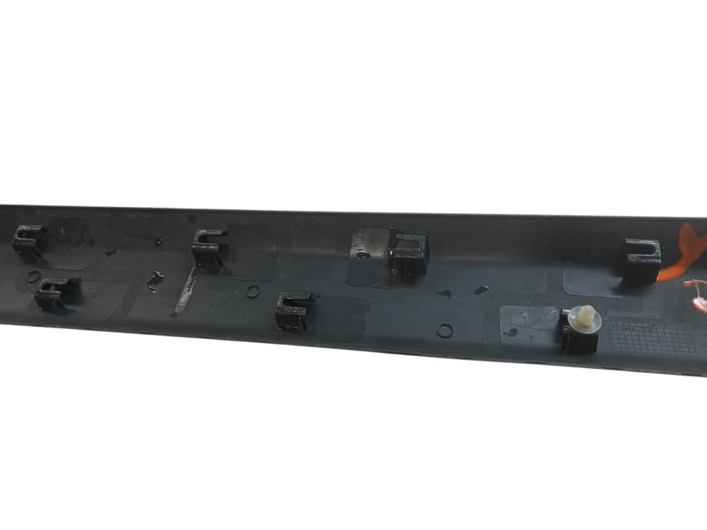 Friso Porta Sandero 2007 2009 2011 Dianteiro Direito Usado – Preto 2