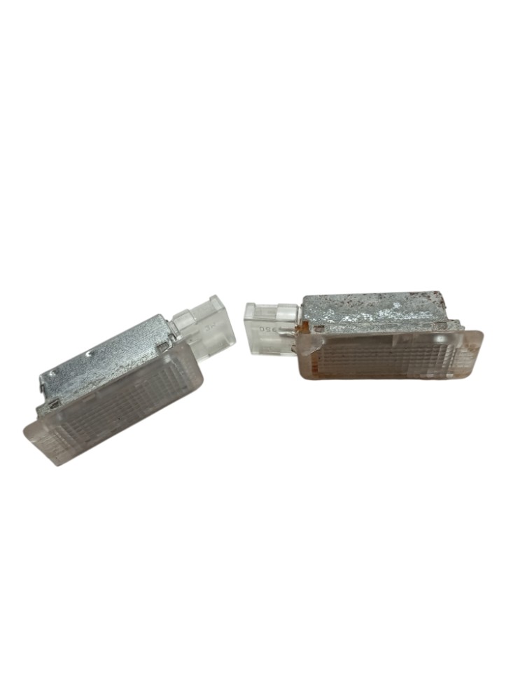 Par Luz Cortesia Porta Luva Volkswagen Touareg 2005 2015 Branca 5