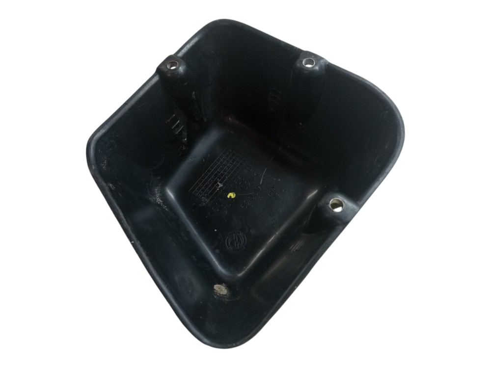 Moldura Interna Lanterna Direita Fiat Siena 2007 2010 2012  – Preto 4