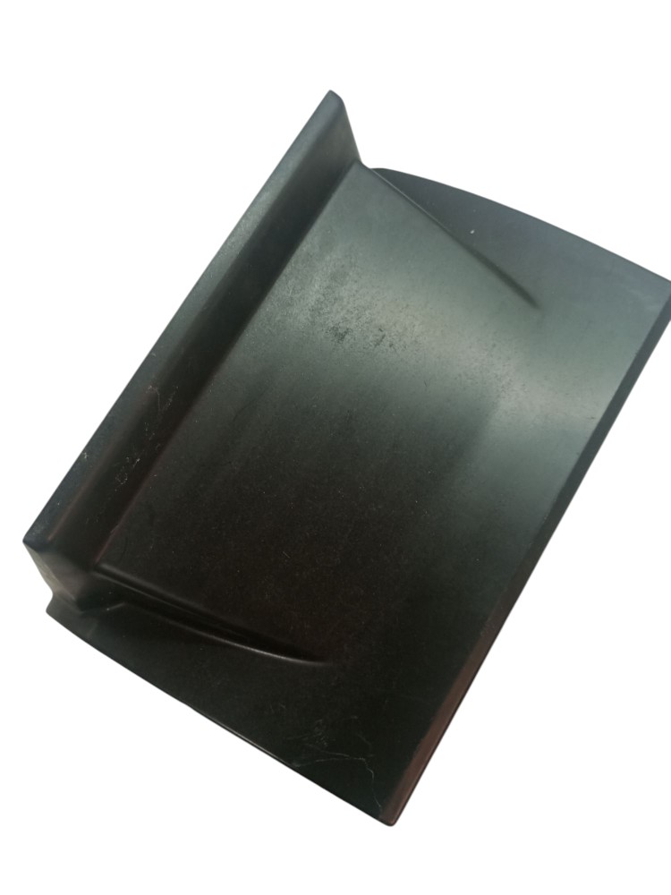 Tampa porta objetos console central oroch 2024 2025 usado