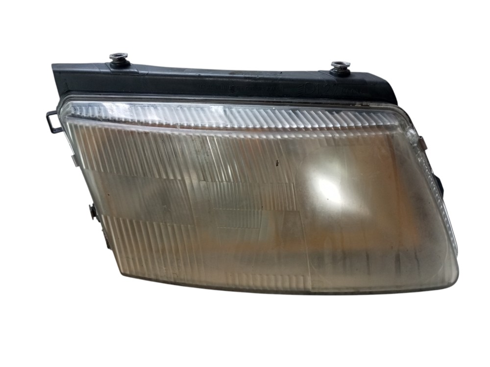Farol Passat Alemao 99 2000 2001 2002 2003 Hella Direito  Direito/passageiro 1