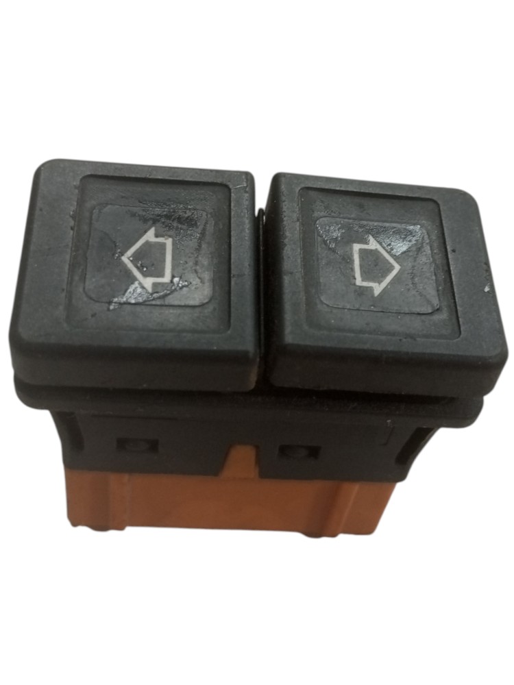 Botao vidro eletrico Xsara Picasso 2001 2005 traseiro usado 1