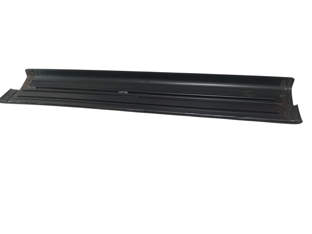 Soleira Dianteira Mercedes C240 C180 95 96 97 98 99 Direita Preto 5