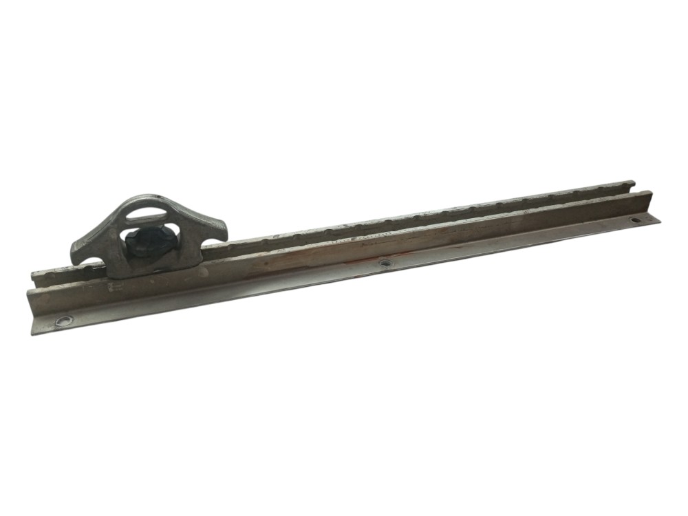 Trilho Fixacao Gancho Corda Nissan Frontier 2008 2013 Usado