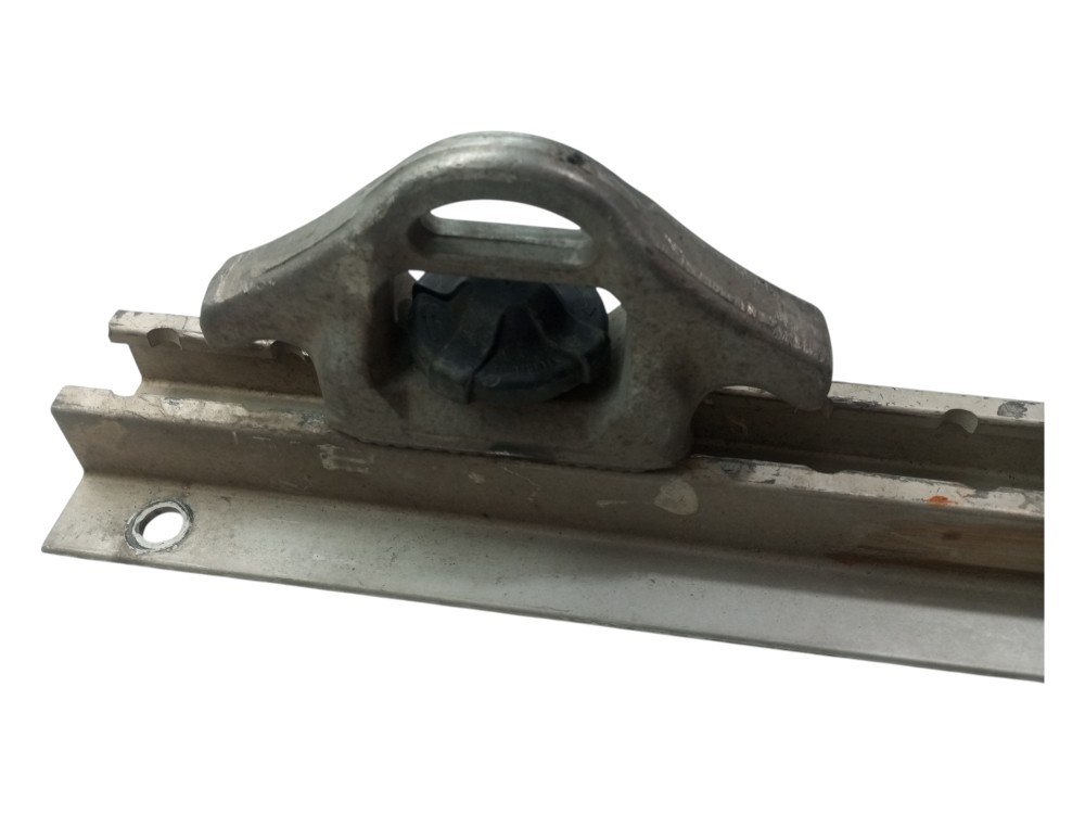 Trilho Fixacao Gancho Corda Nissan Frontier 2008 2013 Usado 4