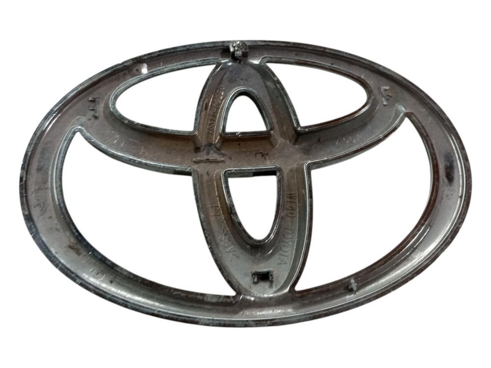 Emblema grade Toyota Corolla 2014 2017 dianteiro usado 2