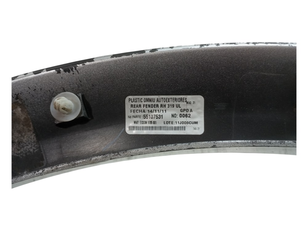 Aplique Lateral Chevrolet Captiva 2008 2010 Traseiro Direito 7