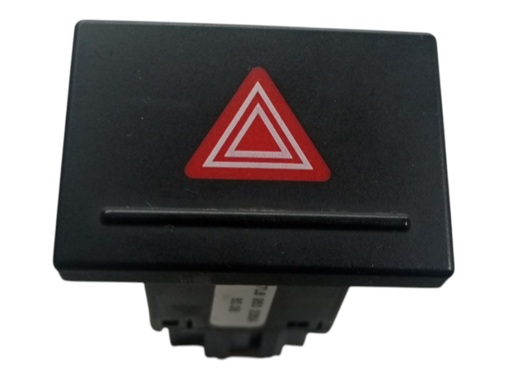 Botao Pisca Alerta Volkswagen Touareg 2005 2015 Usado 1
