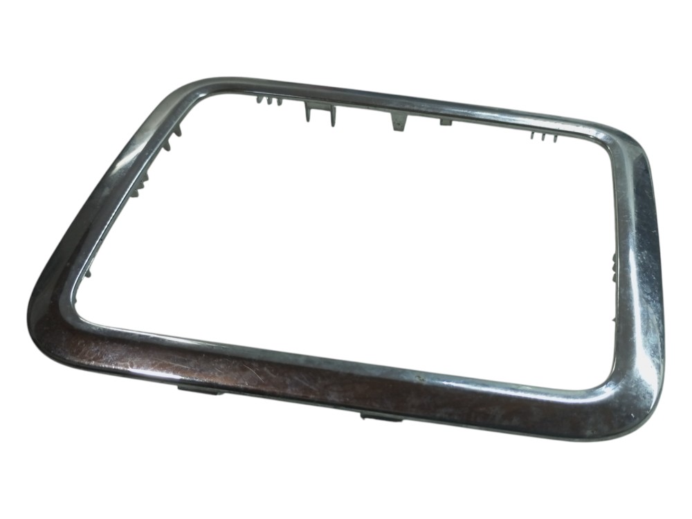 Acabamento Console Central Volkswagen Touareg V8 2005 2015 6