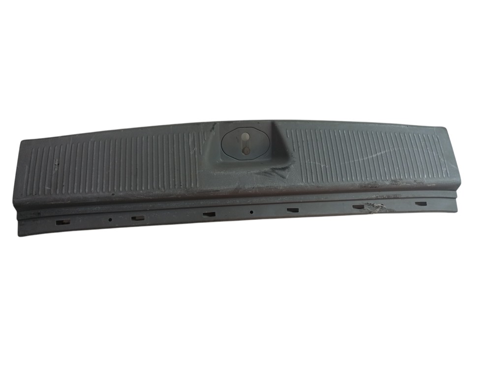 Acabamento Tampa Traseira Kia Sorento 2005 2006 2007 2008 4