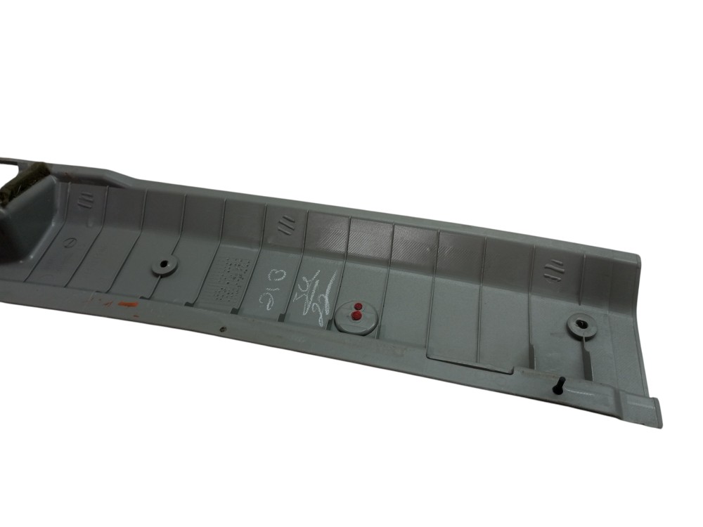 Soleira Porta Malas Zafira 2001 2005 2009 2012 Usado Gm Cinza 3