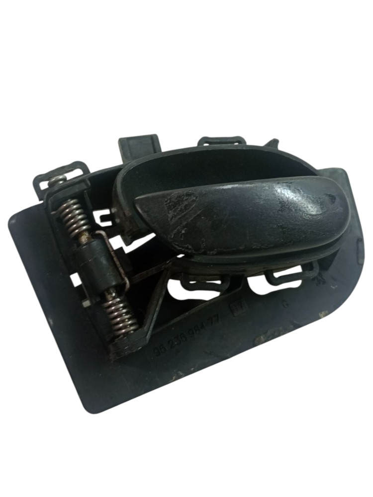 Macaneta Interna Peugeot 206 207 2004 2012 Dianteiro Esquerd Preto Dianteira 2