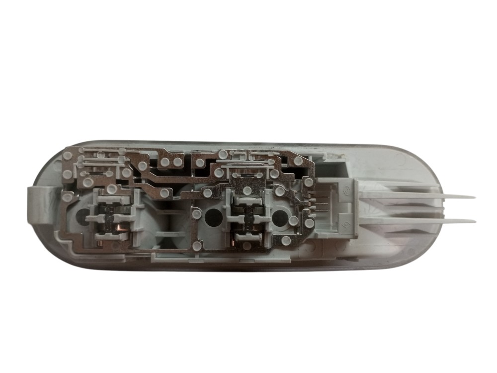 Luz De Teto 1 Botão Renault Oroch 2024 2025 Usado 8