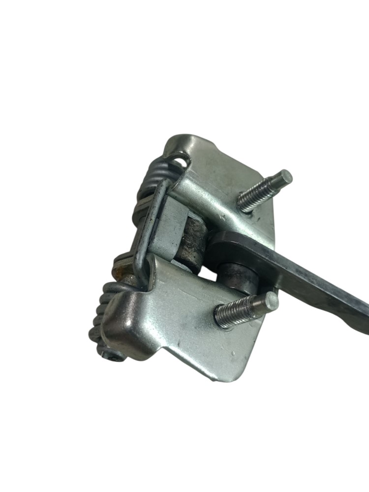 Limitador porta Oroch 1.3 2023  2024  2025 direito usado 5