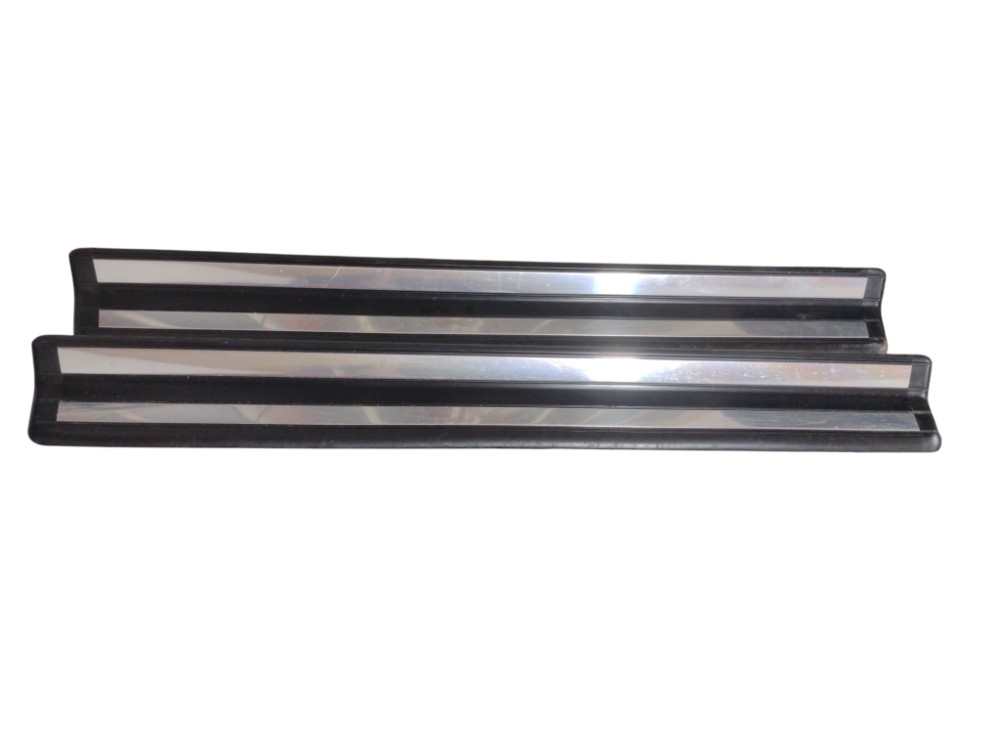 Soleira Porta Bmw 330i Ie46 99 2003 2006 Dianteiro Par Cinza 1