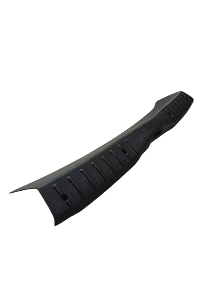 Moldura tampa traseira Citroen C3 2003 2010 2012