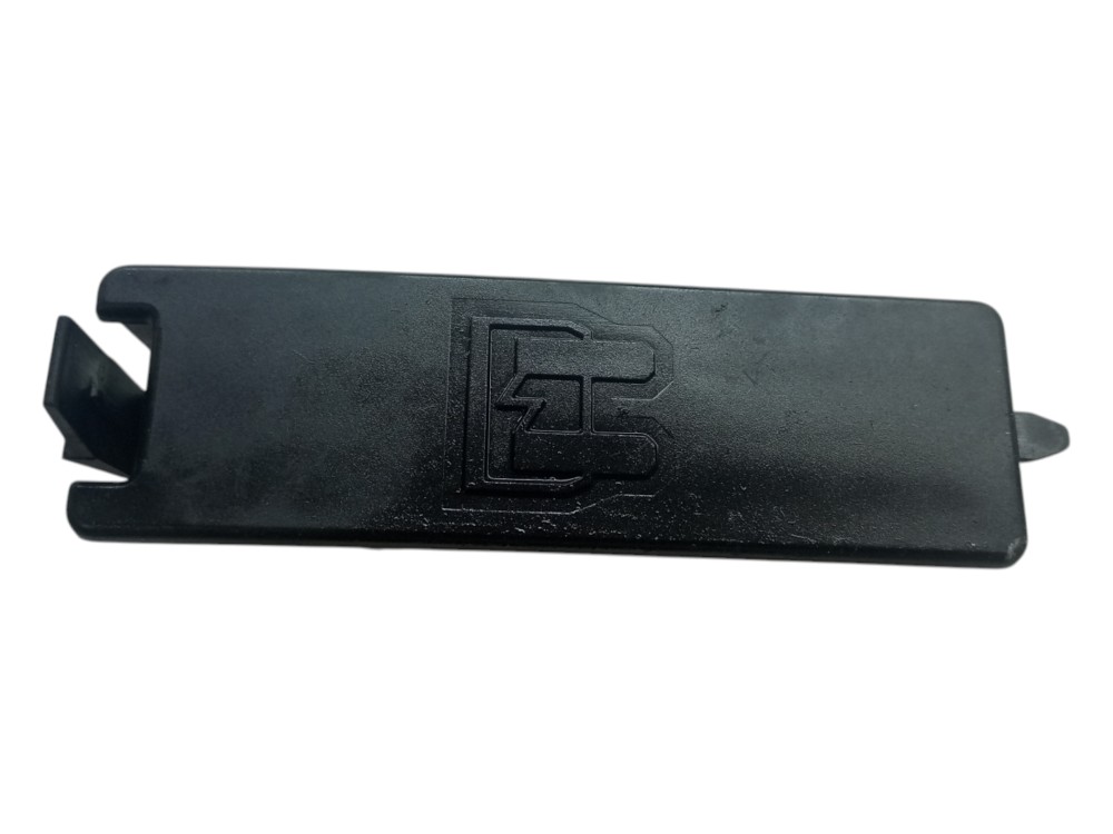 Tampa Reserva Caixa Fusiveis Peugeot 206 99 2005 2010 2012 4