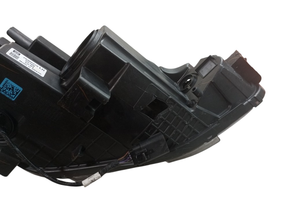 Farol Chevrolet Tracker 2018 2020 2022 Esquerdo C Detalhe Esquerdo/motorista 2