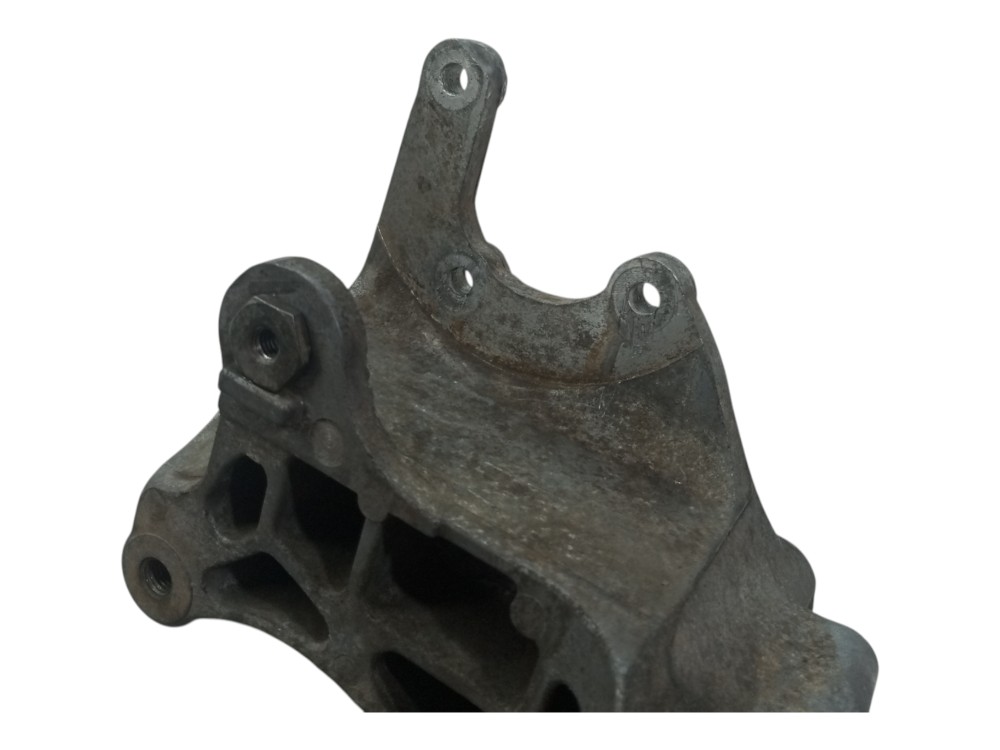 Suporte Bomba hidraulica Fiat freemont 2011 2012 2016 usado 6