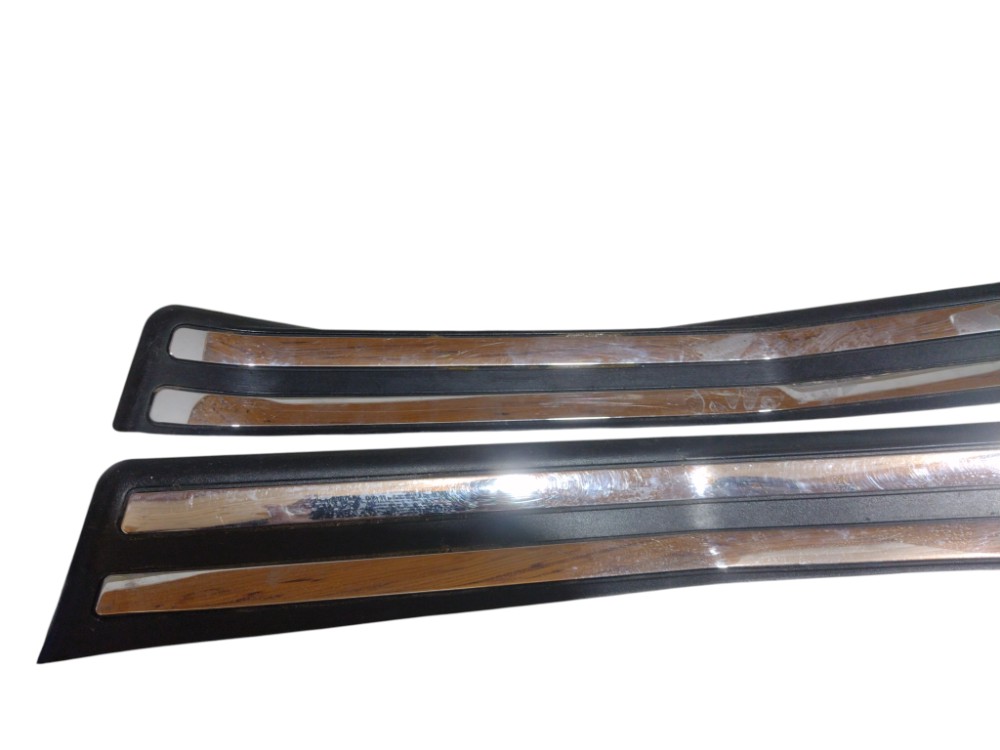 Soleira Porta Bmw 330i Ie46 99 2003 2005 2006 Traseira Par Preto 6