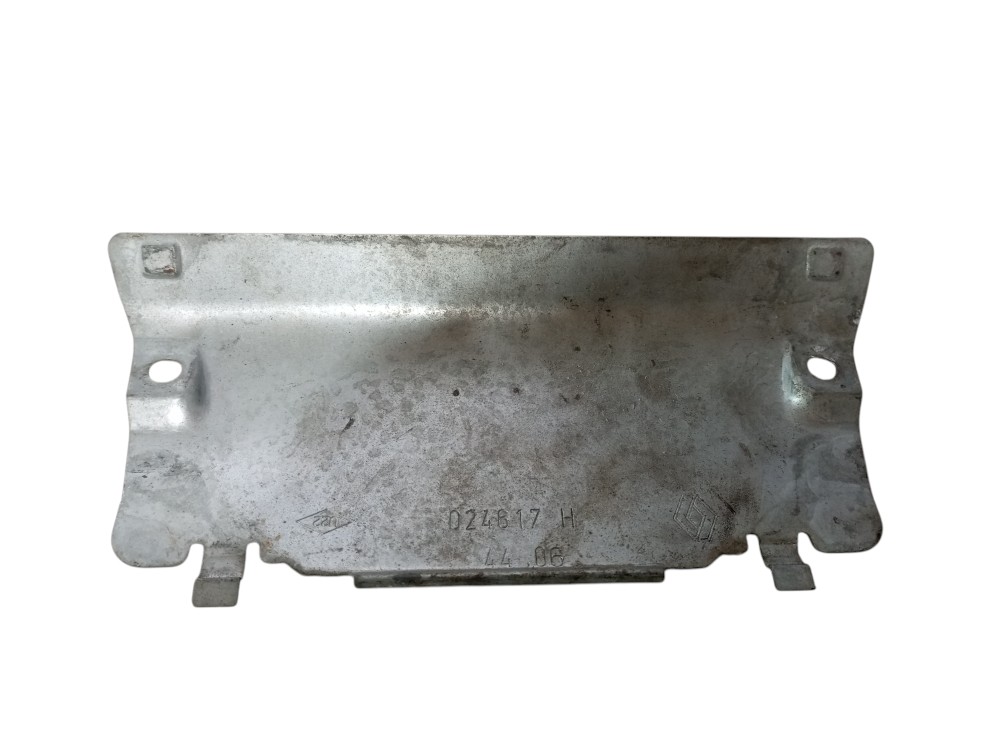 Chapa Protetora Bomba Combustivel Megane 2006 2008 2010 2013 Cinza 3