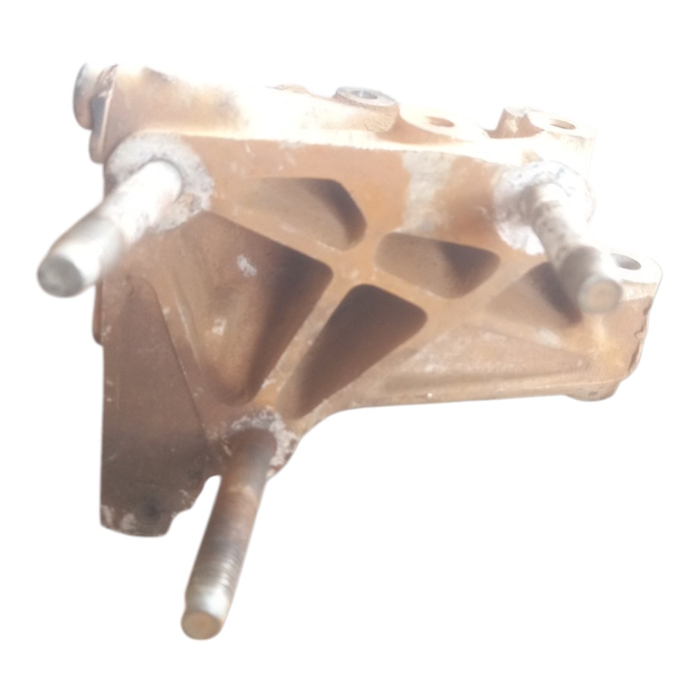 Suporte da bomba dágua Peugeot 206 16V 3