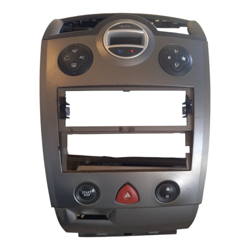 Moldura painel central Renault Megane 11 completo 8200155835