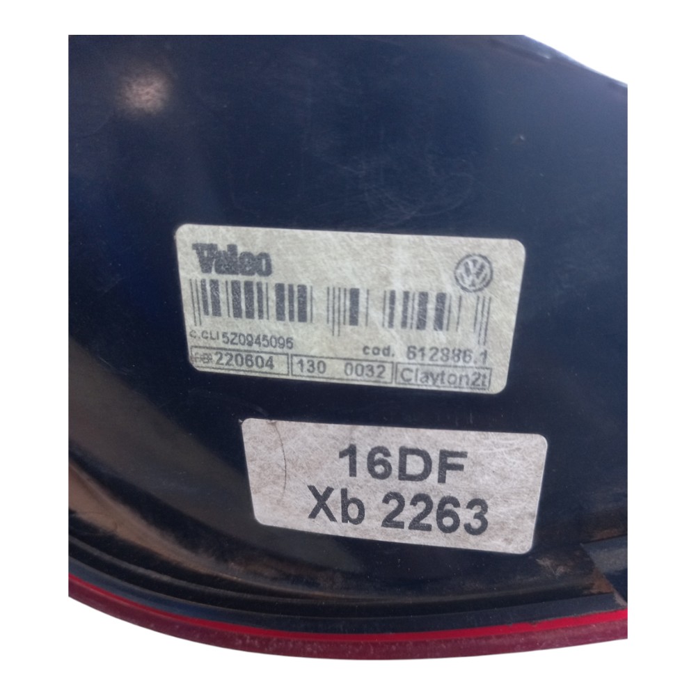 Lanterna traseira direita VW fox 2009 com detalhe na lente 9
