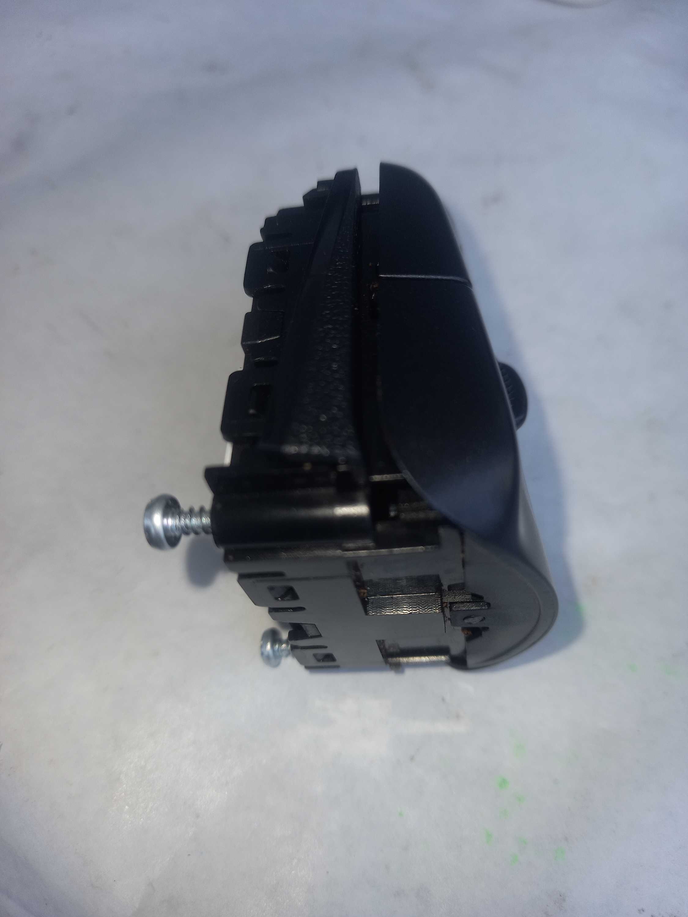Controle Volante Esquerdo Byd Dolphin Mini 2024 3