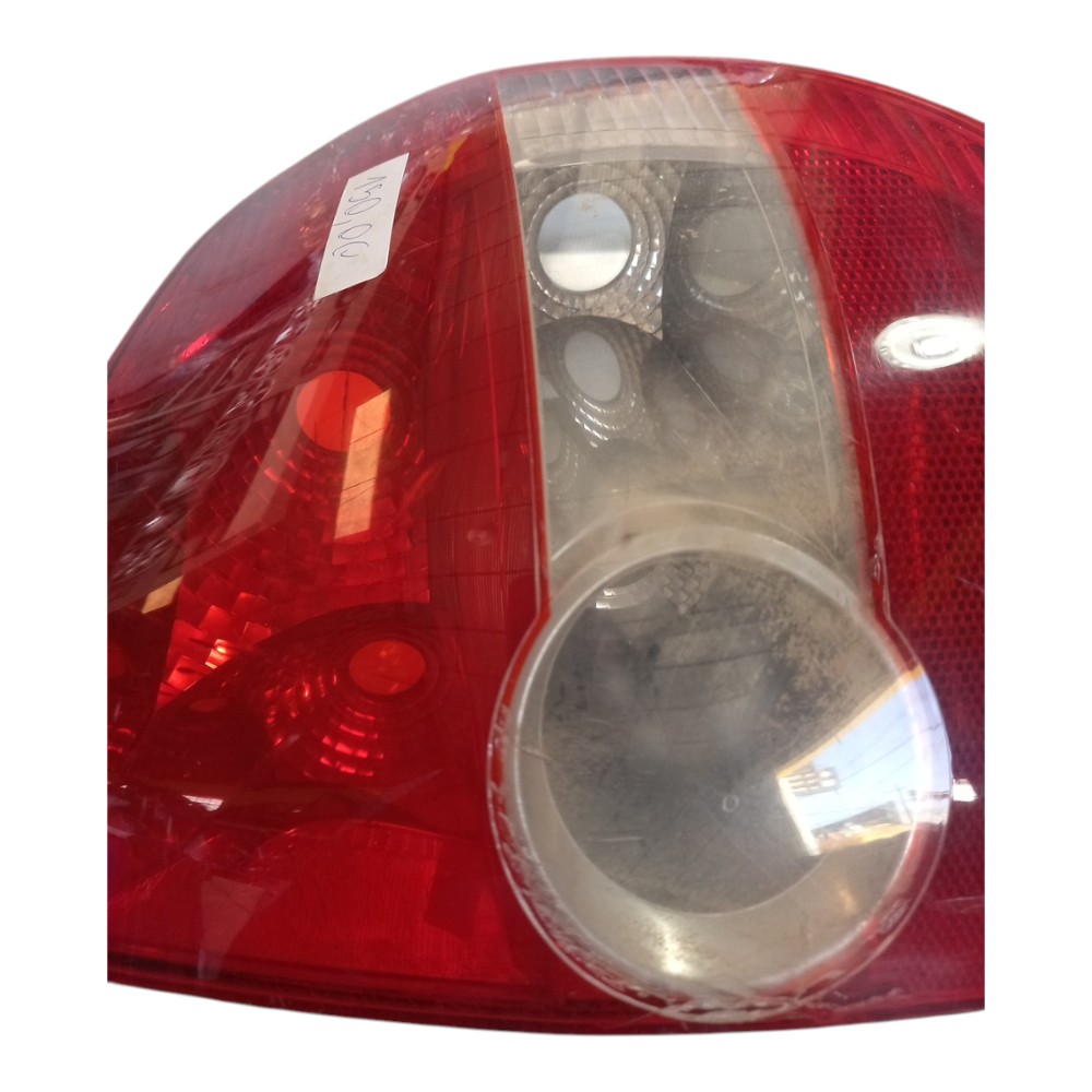 Lanterna traseira direita VW fox 2009 com detalhe na lente 4