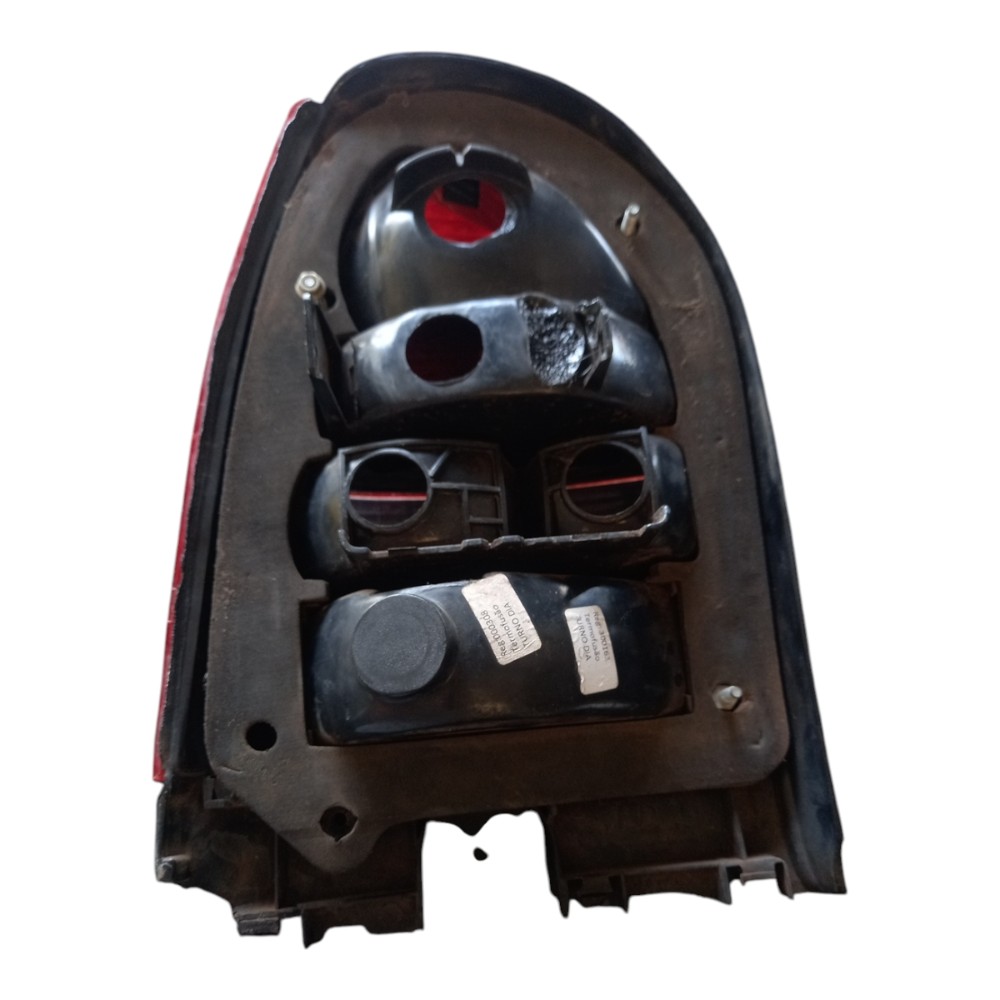 Lanterna direita G3 2000 2003 com detalhe 6