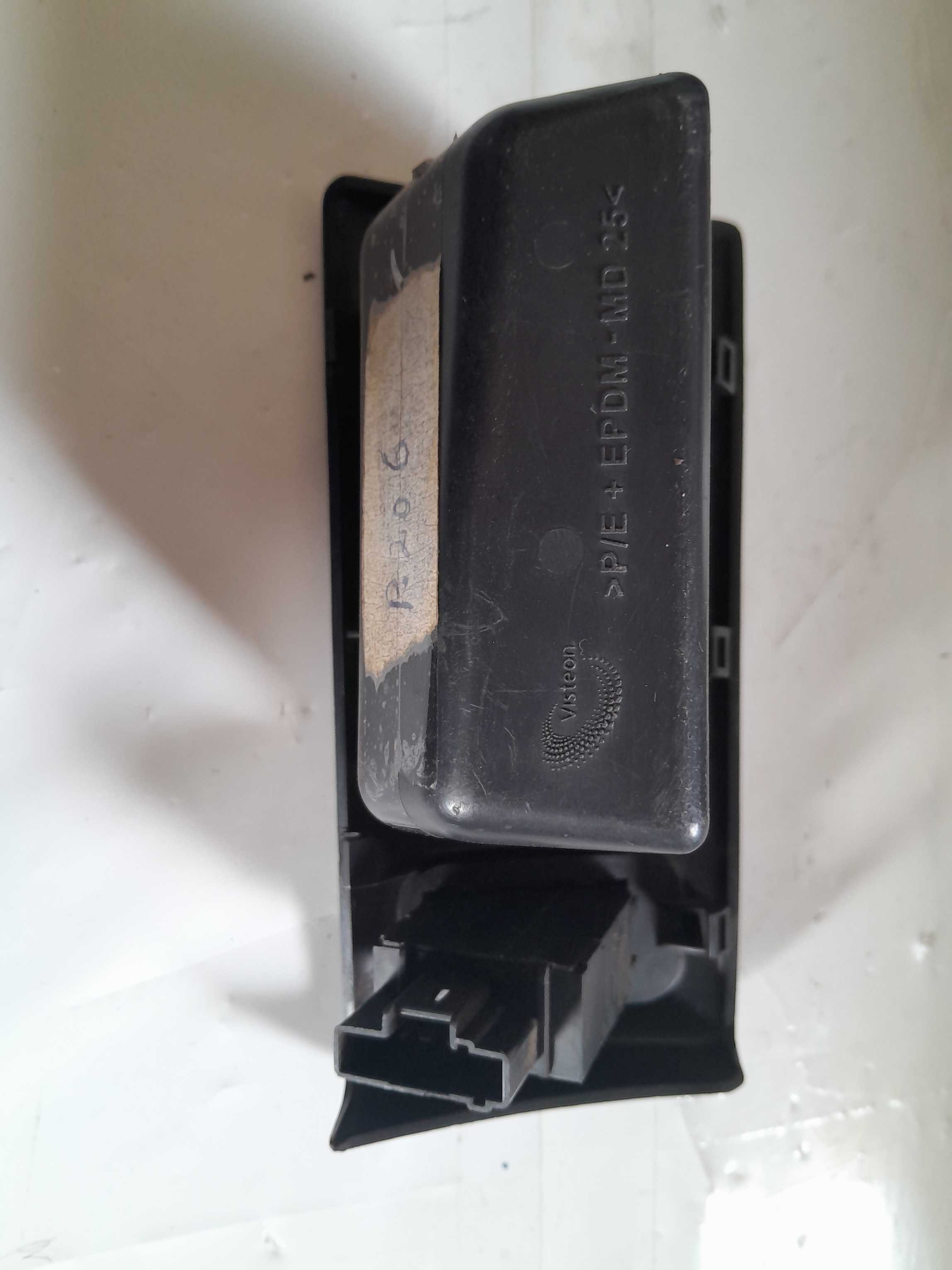 Moldura Botão Porta Objetos Farol Lu Peugeot 206 3
