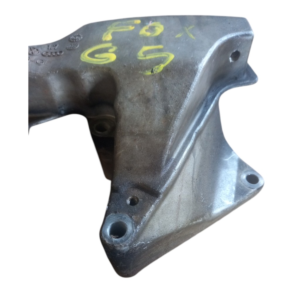 Suporte coxim motor lado direito Gol 09/11 Fox 04/10 polo 03 4