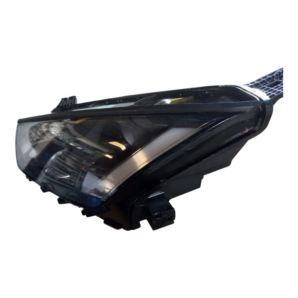 Farol Esquerdo Byd Dolphin Mini Gs Ev 2024 Com Detalhe 3