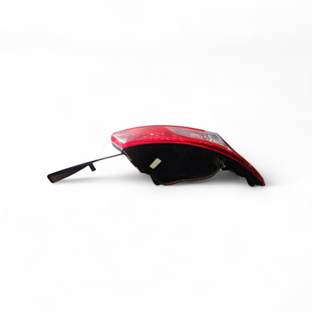 Lanterna Traseira Direita – Peugeot 208 Griff 2013 5