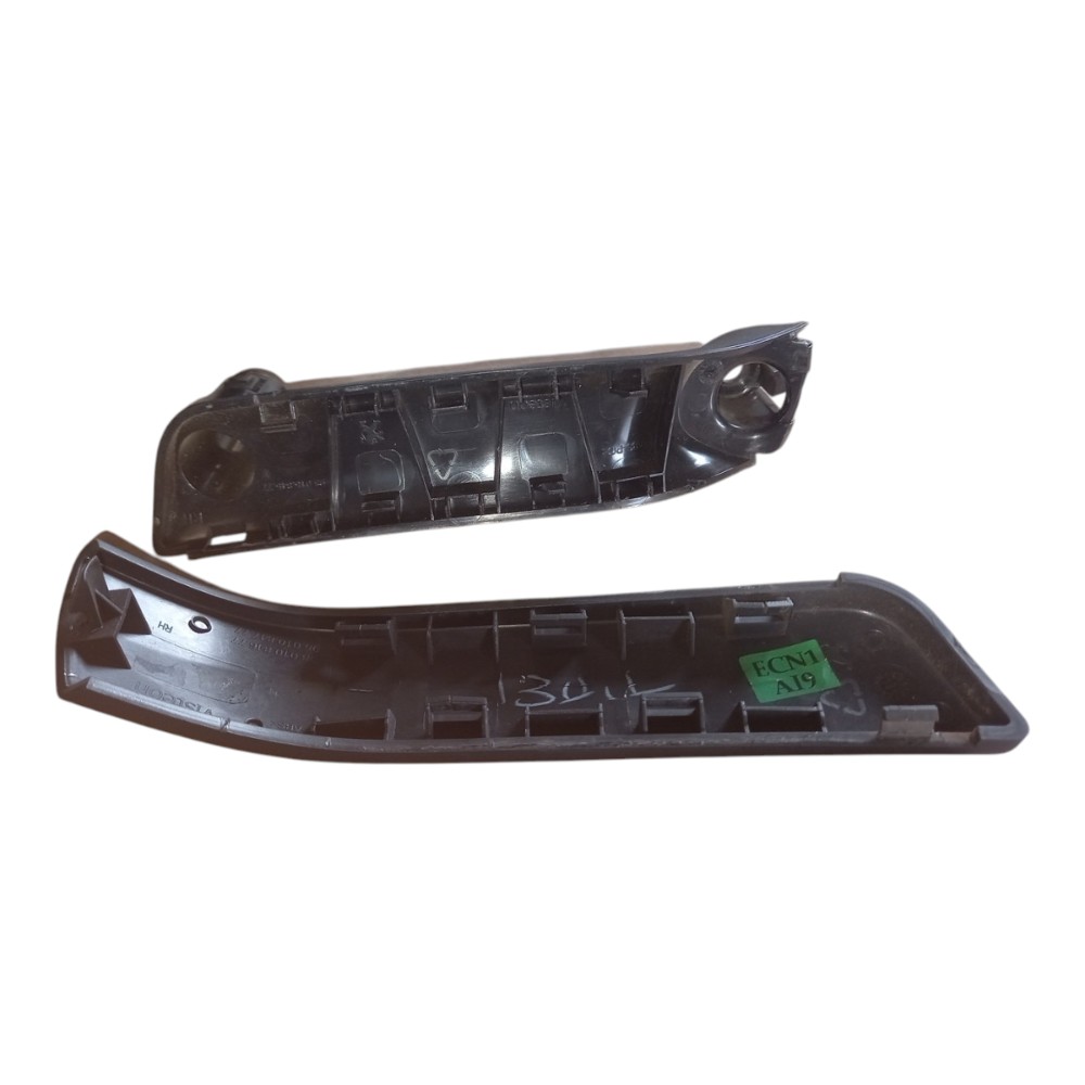 Moldura c/ puxador porta tras dir Peugeot 208 9801084677
