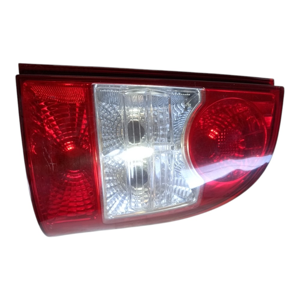 Lanterna traseira direito fiat strada adventure 2012
