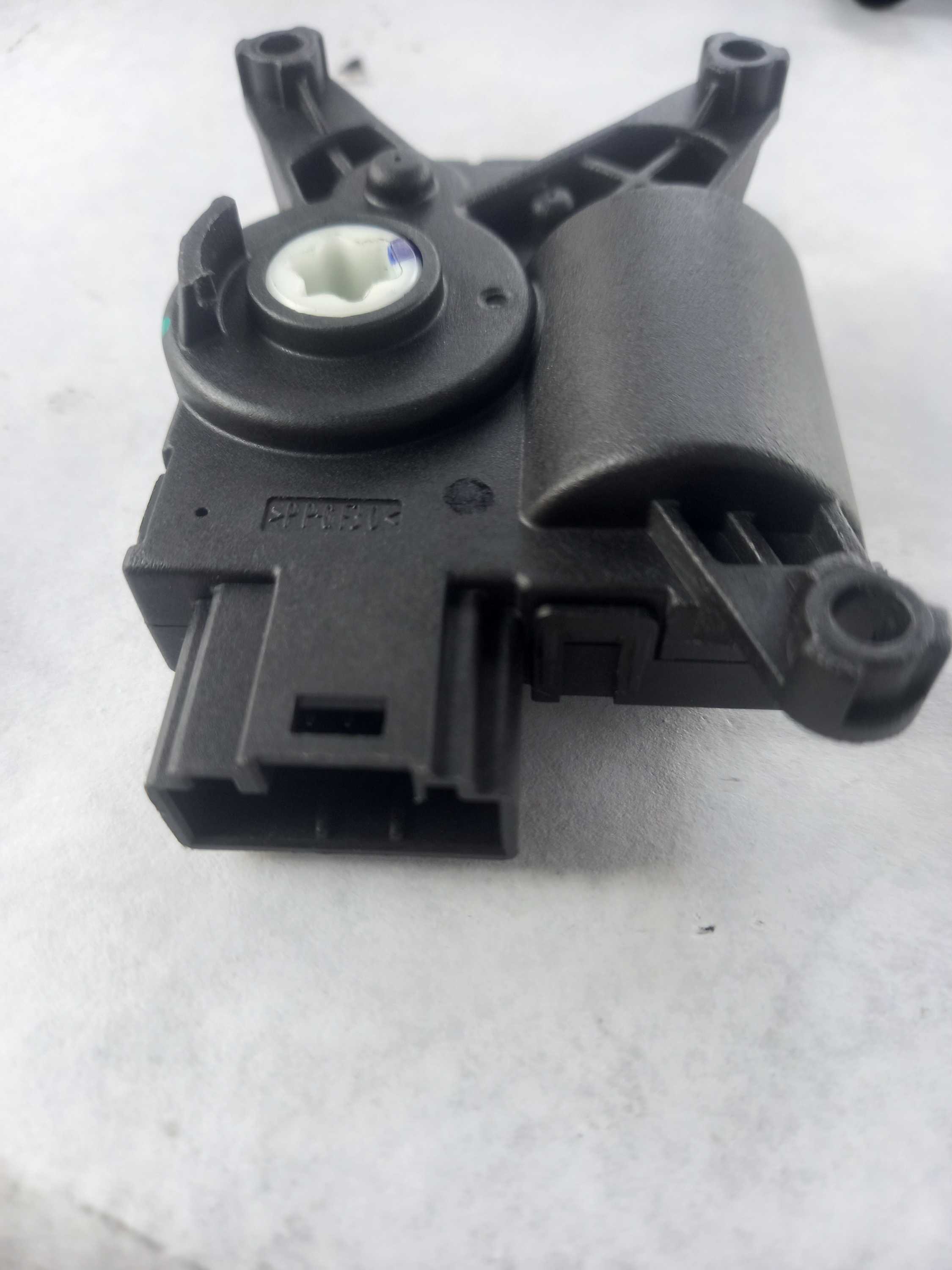 Motor atuador ar condicionado byd dolphin mini 2024 3