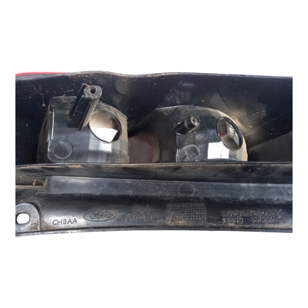 Lanterna traseir direito hatch ford fiesta 2007 2014 detalhe 6