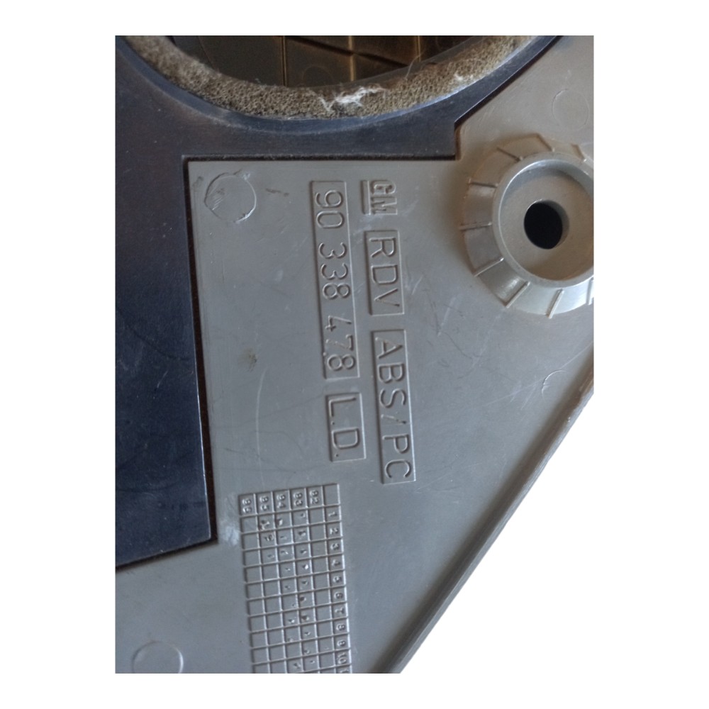 Difusor lateral-direito painel Omega GM original 90338478 3