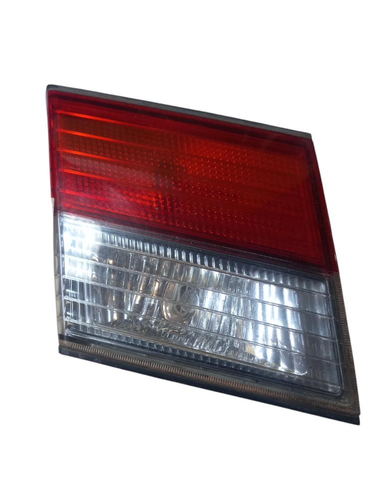 Lanterna esquerda Nissan primeira gxe 1998 3