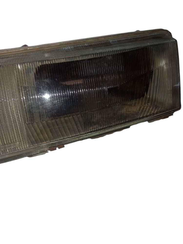 Farol Esquerdo Santana 1992 Com Detalhe 2