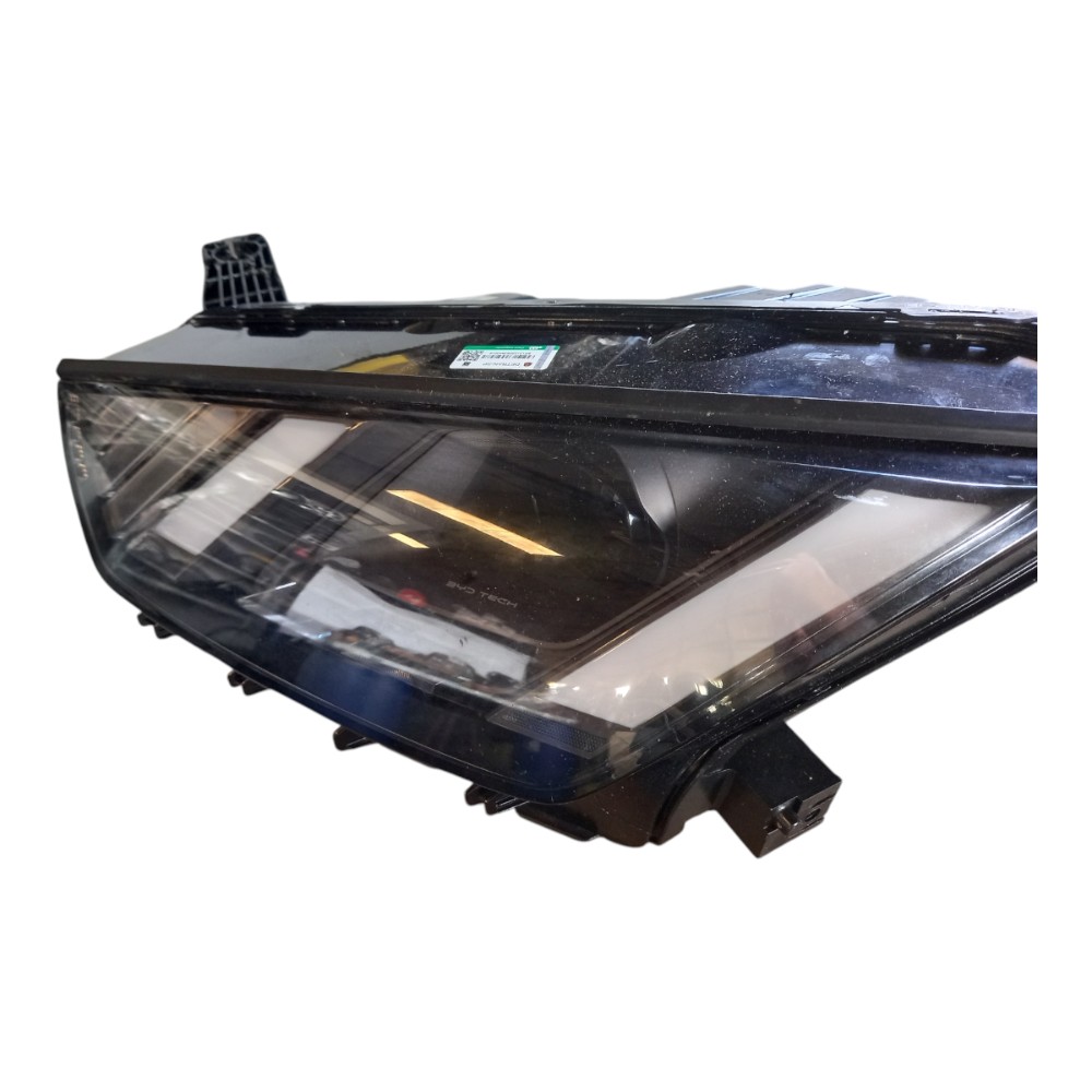 Farol Esquerdo Byd Dolphin Mini Gs Ev 2024 Com Detalhe
